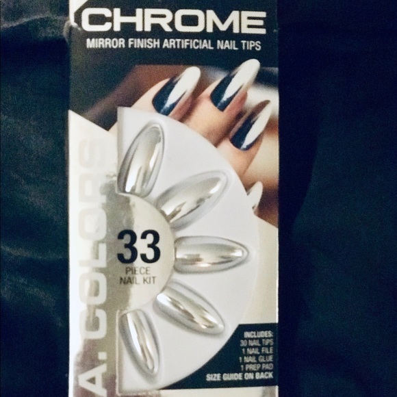 chrome LA Colors Mirror Finish Nails - Picture 8 of 8